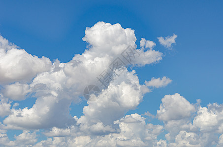 蓝蓝天空场景阳光蓝色自然风景自由天气白色图片