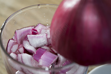 对流线的红洋葱灯泡紫色玻璃蔬菜健康烹饪红色食物图片