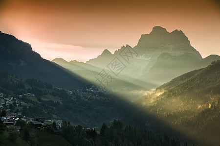 意大利阿尔卑斯山Dolomites 多洛米特图片