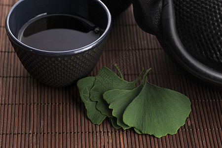 鸡果茶树叶饮料疗法银杏叶能力自然福利专注草药药物图片