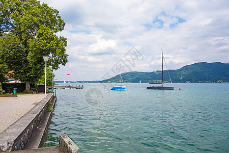 Atersee 亚特西生态乡村场景森林绿色山脉山腰爬坡航行土地图片