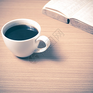 带咖啡的打开书写作日记商业图书教育白色咖啡店桌子饮料页数图片