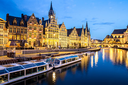 比利时Ghent Ghent老城吸引力天空景观历史建筑学蓝色城市经济窗户石头图片