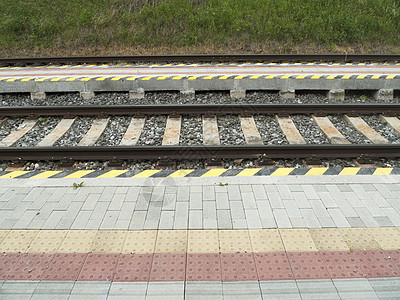 铁路铁路轨道平台运输游客旅行火车车站图片