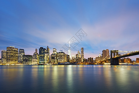 纽约市曼哈顿市中城蓝色旅行办公室城市地标反射摩天大楼天际全景市中心图片