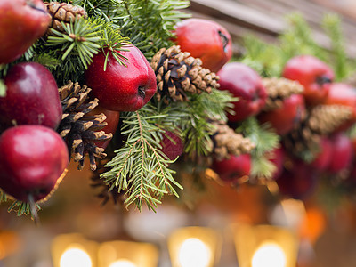 圣诞节装饰圣诞市场苹果装饰品绿色金子季节商业庆典工艺团体叶子背景