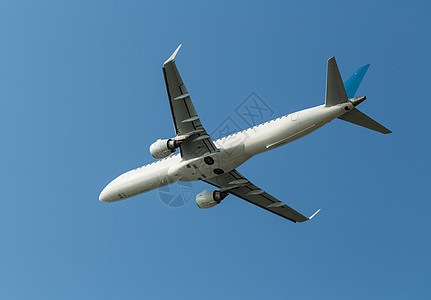 天空中的飞机货物座舱航空机器空气太阳危险阳光技术力量图片