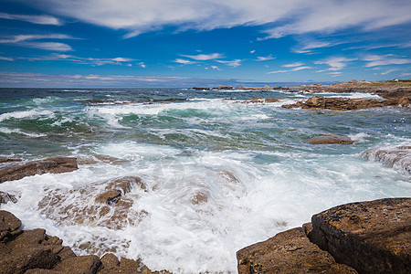 Quiberon半岛西侧的海浪支撑岩石海洋海岸线海滩悬崖海岸图片