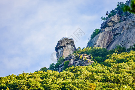 烟囱岩公园和湖泊引诱风景公园岩石峡谷场景核桃编队旅行植物吸引力天线图片