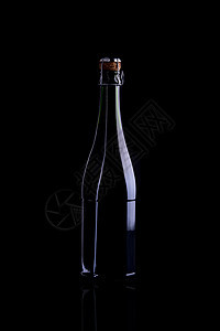 黑色的葡萄酒瓶瓶子空白酒厂酒吧液体酒精奢华产品饮料图片