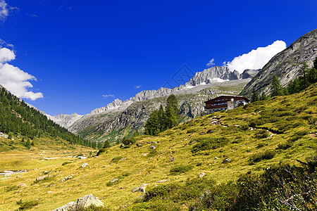 意大利阿达米洛特伦托天空蓝色野生动物远足岩石山脉全景旅行登山踪迹图片