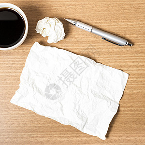 纸上加铅笔和咖啡杯杯子内衬软垫咖啡笔记本撰稿人办公室作家桌子记事本图片