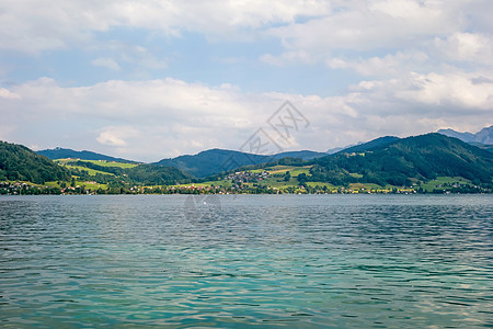 Atersee 亚特西高山山腰土地场景旅游森林蓝色乡村爬坡环境图片