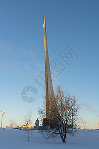 莫斯科VDNKH著名纪念碑文化雕塑男人喷泉雕像艺术友谊标识建筑学天空图片