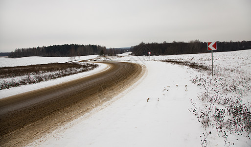 冬季路场地车道小路运输天气旅行季节桦木滑雪天空图片