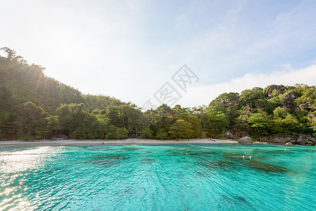 蜜月湾和泰国西米兰岛海滩海景旅游景点热带旅行天空环境蓝色风景蜜月图片