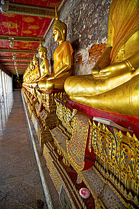 圣殿的西德哈塔人行道 一步 瓦特宫殿雕塑三位一体宗教旅游路面金属切口瑜伽雕像艺术图片