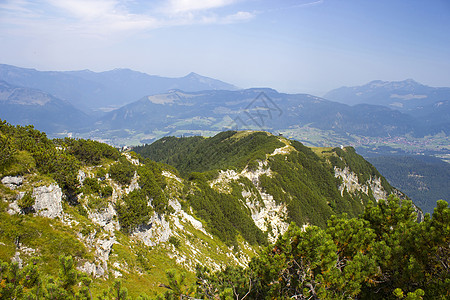 奥地利蒂罗尔的安特伯格霍恩农村高山远足空气顶峰草地旅游旅行森林天空图片