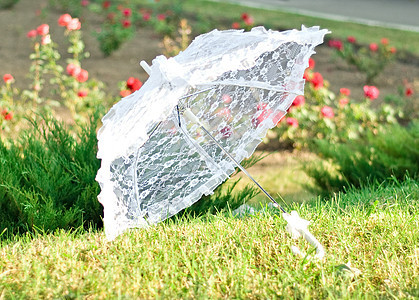 婚礼雨伞帮助季节性蕾丝美丽木头天气阳伞安全太阳庇护所图片