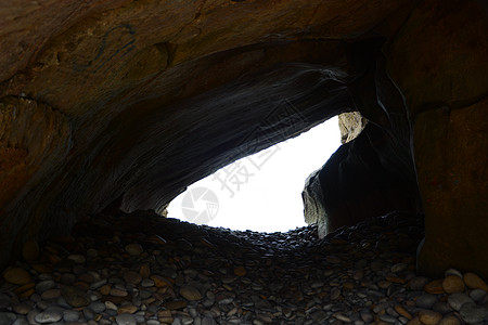 Clashach海湾小洞穴内图片