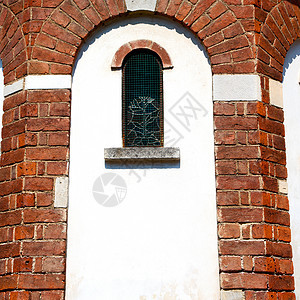 以欧洲大理石和玫瑰窗为主的斜体柱子旅游艺术建筑学雕像历史性纪念碑教会宗教车轮图片