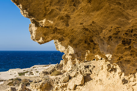 希腊米洛斯岛Sarakiniko地区海的岩石形成图片