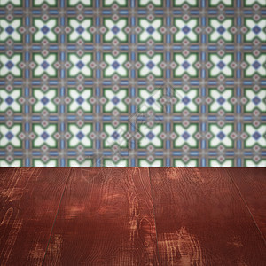 木桌顶壁和模糊的旧式瓷瓷瓷瓷砖墙架子古董陶瓷桌子木头展示房间制品正方形嘲笑背景图片