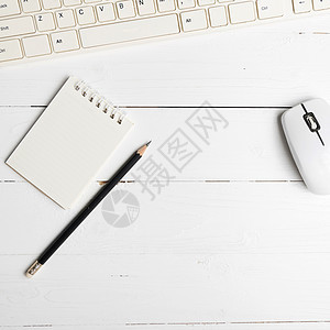 笔记和计算机电脑空白键盘高架记事本铅笔咖啡笔记本工作杯子图片