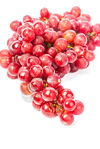 白色背景的红湿葡萄堆成一团红色植物营养食物果汁水果团体藤蔓叶子图片