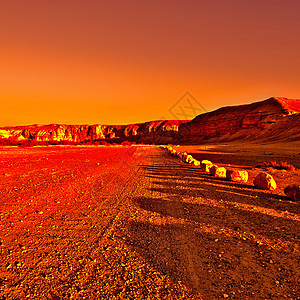 沙漠路爬坡阳光地面国家陨石荒野危险正方形天空农村图片