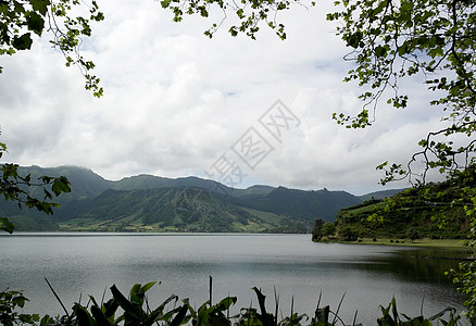 葡萄牙圣米格尔群岛旅行池塘植物灌木丛火山口火山树木风景草地图片