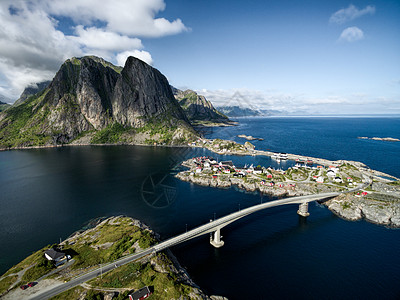 挪威风景旅行房屋晴天海洋旅游钓鱼胜地全景村庄峡湾图片