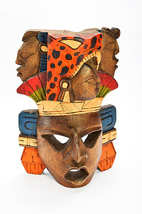 印度涂有咆哮美洲豹和h的木面罩手工文化推介会工匠羽毛历史装饰品耳环艺术工艺图片