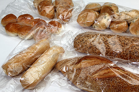 面包和饼干在纤维素袋中图片