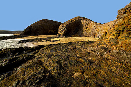 环萨罗特岛的云彩岩图片