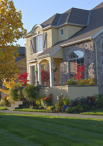 家在俄勒冈威尔逊维尔花朵入口土壤人行道前院家庭生活邻里脚步住宅岩石图片