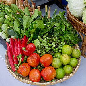 一种泰国菜 泰式厨房风格的泰国菜秋葵饮食工作室花园辣椒土豆早餐黄瓜萝卜蔬菜图片
