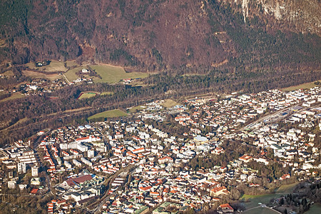 德国市预测远景城市城堡蓝色乡村全景天空盐水波峰图片