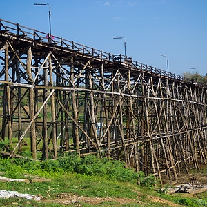 古老的木桥旅行场景木头途径生活环境人行道文化图片