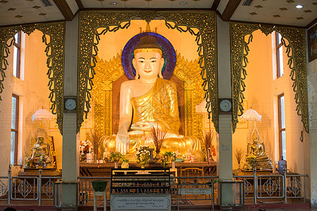 缅甸拉布塔的佛像图片