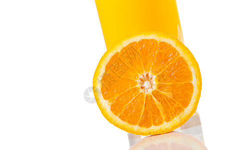 整杯橙汁 近半橙色 有文字空间饮食热带水果瓶子反射橙子宏观食物保健玻璃图片