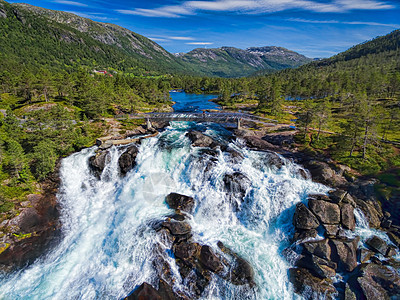 挪威瀑布旅游风景晴天岛屿瀑布旅行急流图片