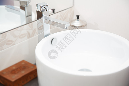 水池和自来水龙头住宅卫生间设施卫生金属装置水龙头盥洗房间水平图片