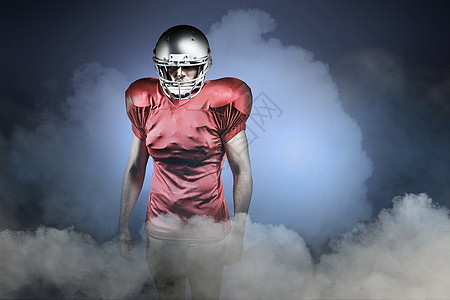 自信的美式足球运动员综合图象竞技体育服装竞赛数字计算机多云红色运动服混血图片