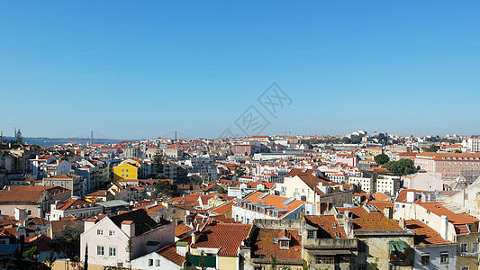 在首都葡萄牙首都里斯本上空的观景景观邻里城市背景图片