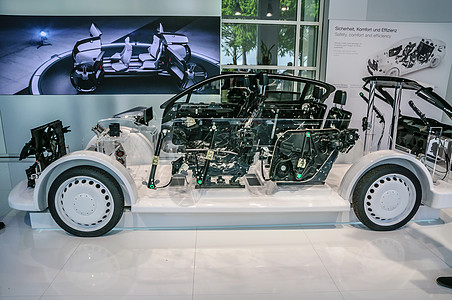 2015年9月 在国际宇航科学院国际会议上提出的汽车概念a图片