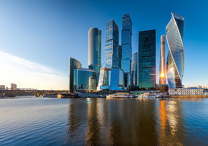 莫斯科市房子总部反射晴天建筑学技术起重机景观金融商业图片