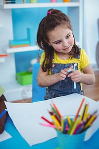 快乐的孩子们一起享受艺术和手工艺铅笔玩具写作房间乐趣娱乐性艺术类喜悦工艺友谊图片