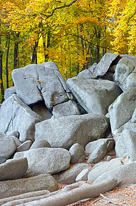 费尔森米尔岩石悬崖闲暇天空景观树木吸引力树叶蓝色纪念物图片