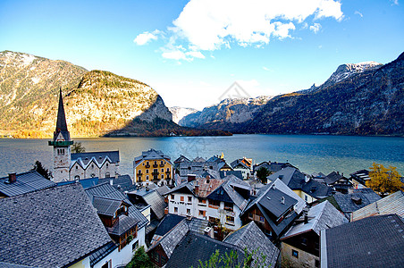 美丽的哈尔斯塔村 在阿尔卑山湖边的一座湖边建筑学教会风景遗产季节村庄假期房子世界建筑物图片